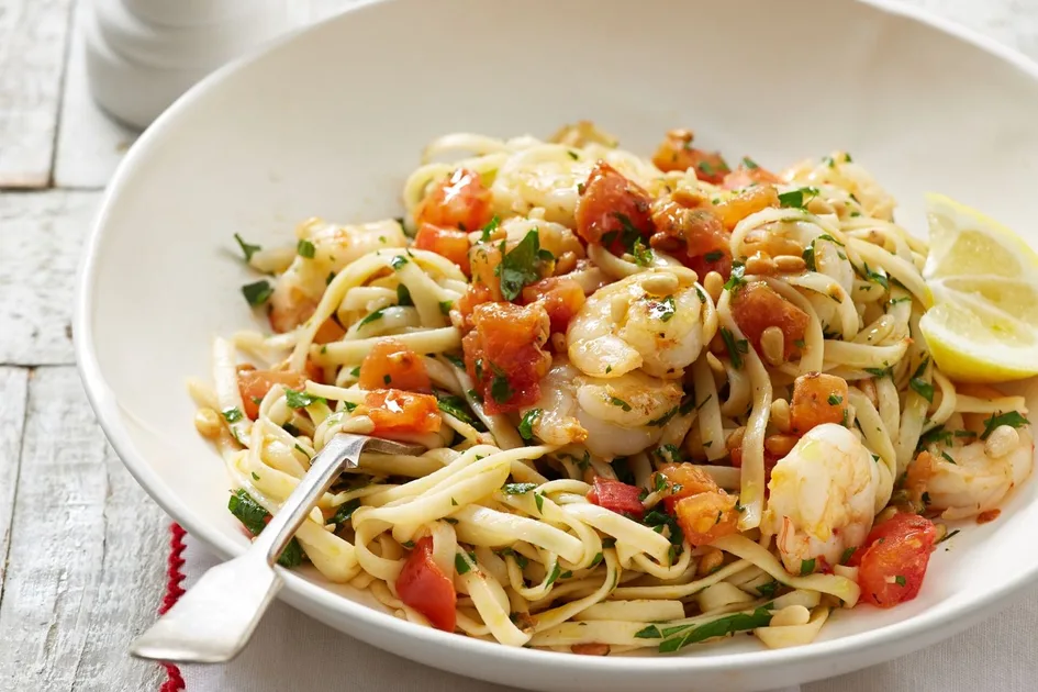 Chilli Garlic Prawn and Tomato Linguine Recipe | New Idea