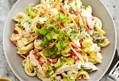 This mouth-watering Creamy Chicken Pasta Salad is the perfect summer lunch!