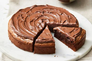 3-Ingredient Nutella Fudge Cake