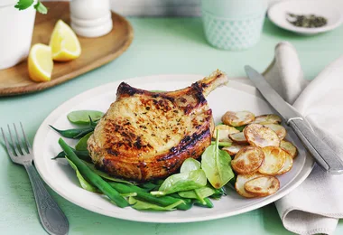 Thyme and garlic pork cutlets