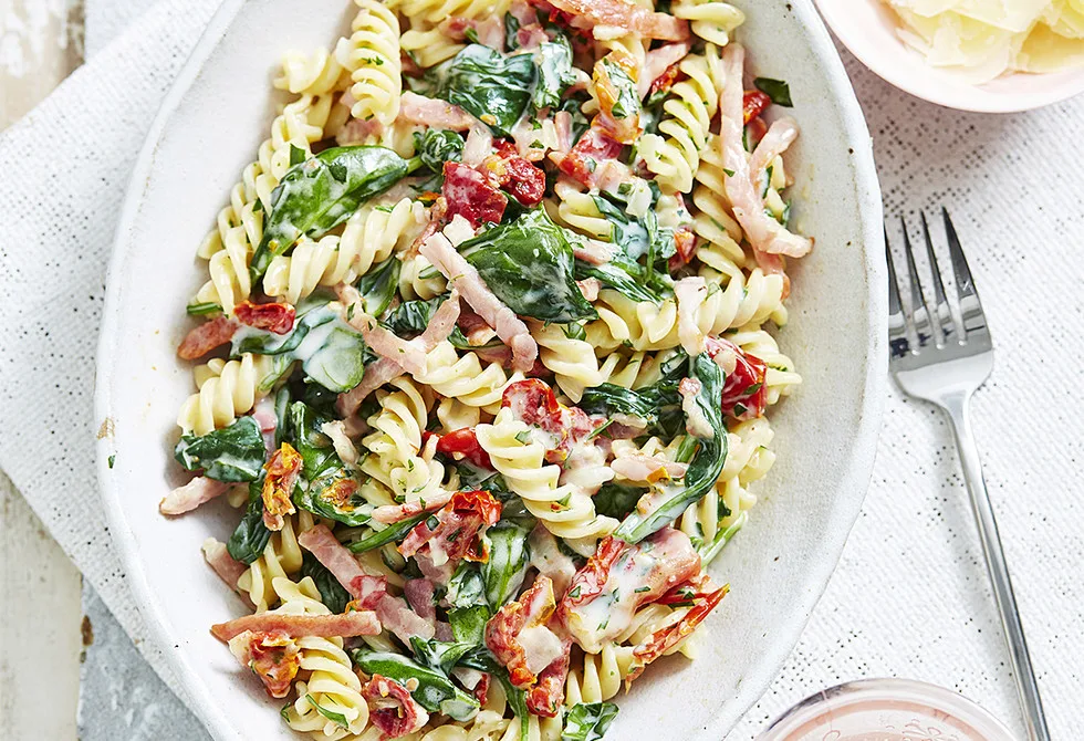 Creamy Bacon and Spinach Pasta