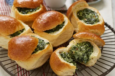 Creamy Spinach Mini Cob Rolls