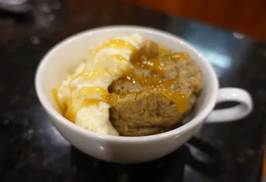 Caramel pumpkin spice mug cake