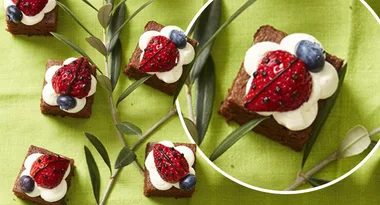 Create these super cute ladybug chocolate cake squares