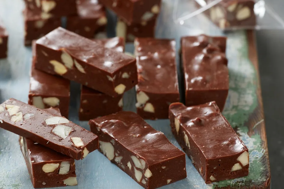 Marshmallow Choc-Nut Fudge Recipe | New Idea
