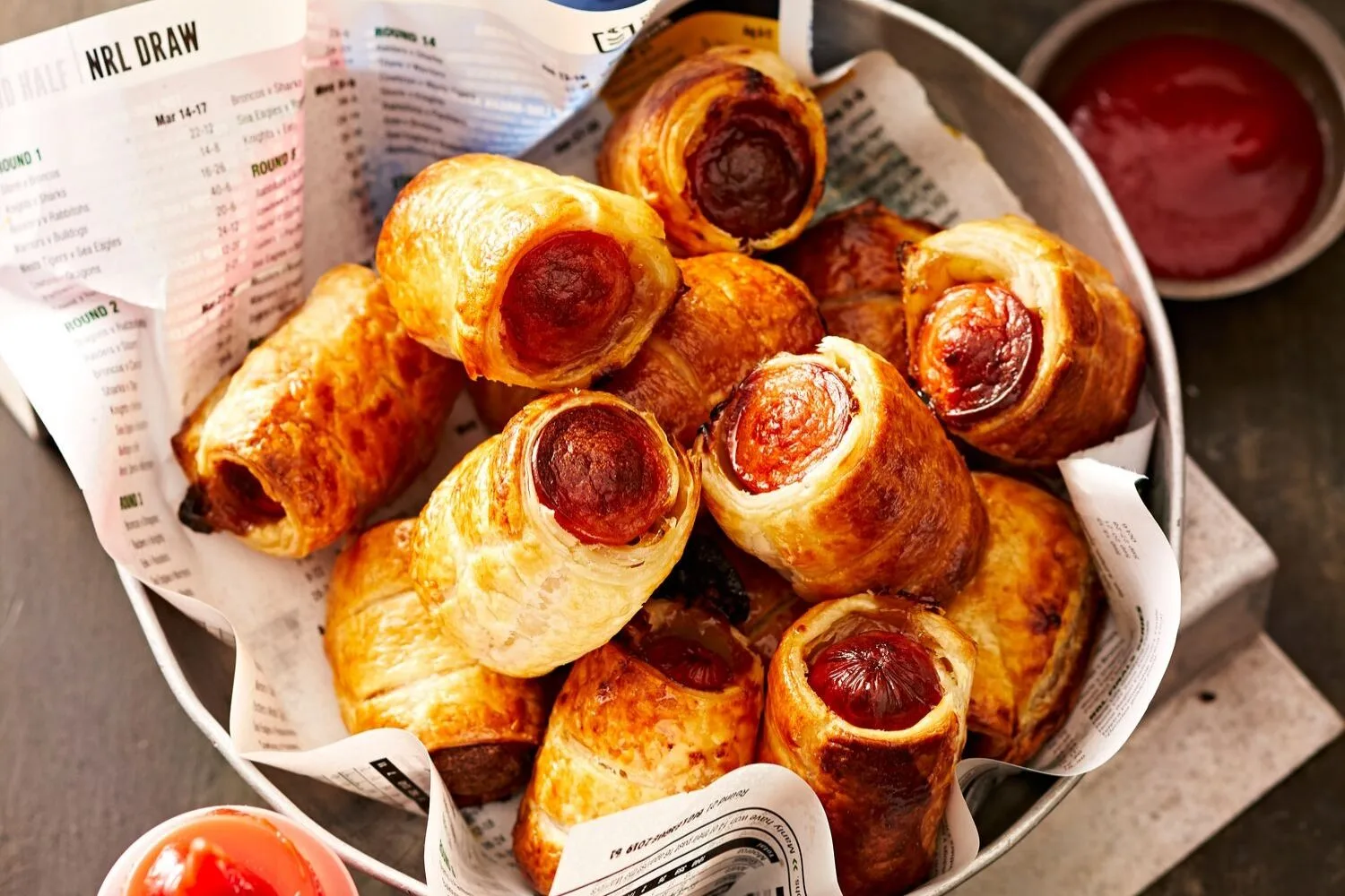 These homemade hotdog sausage rolls are the perfect party snack