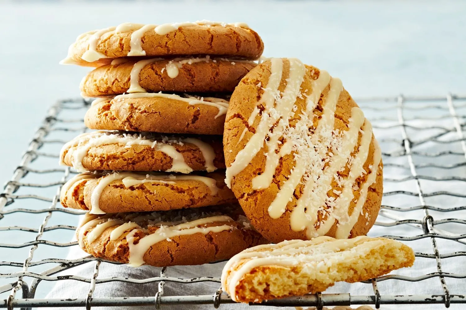 5-Ingredient Chewy Coconut Cookies