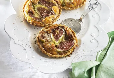 Fig, walnut and camembert tarts