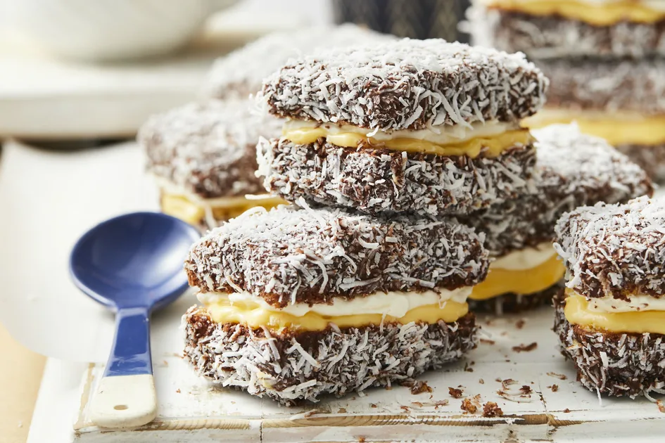 Vanilla Custard Lamingtons Recipe | New Idea