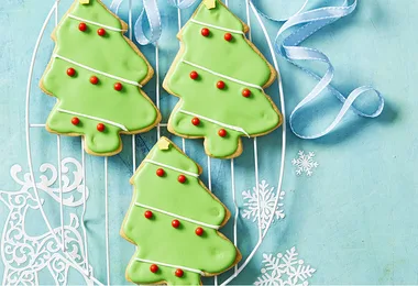 Leaf a great taste in your mouth with this Christmas tree biscuits recipe