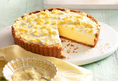 Lemon chiffon pie