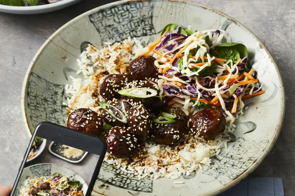 Sticky Japanese Meatballs with Spinach Slaw Recipe | New Idea