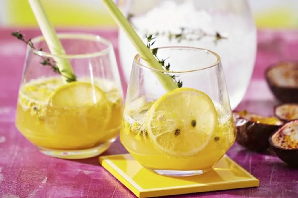 passionfruit-lemongrass-thyme-spritz