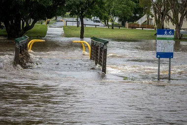 BREAKING: Shock warning over raging east coast storm