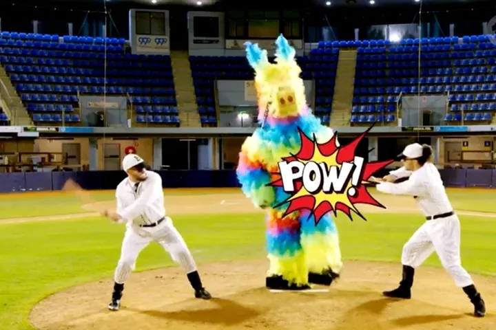 masked-singer-pinata