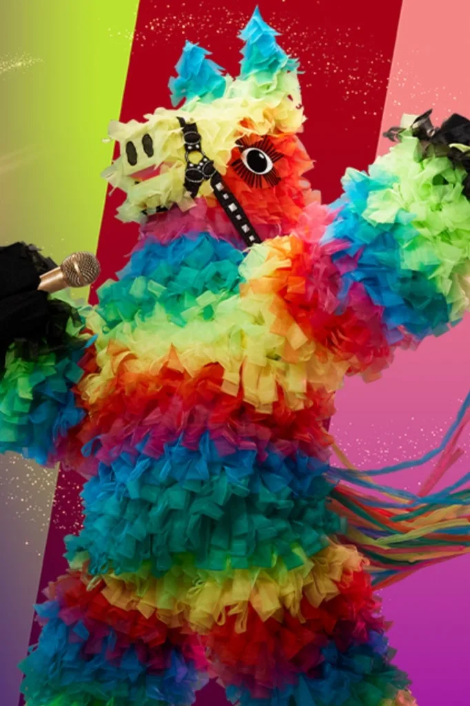 masked-singer-pinata