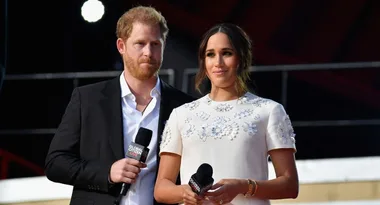Harry & Meghan caught in New York: Restaurant staff tells all!