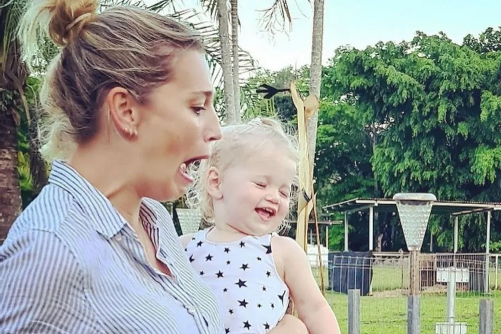 jasmine-stefanovic-petting-zoo