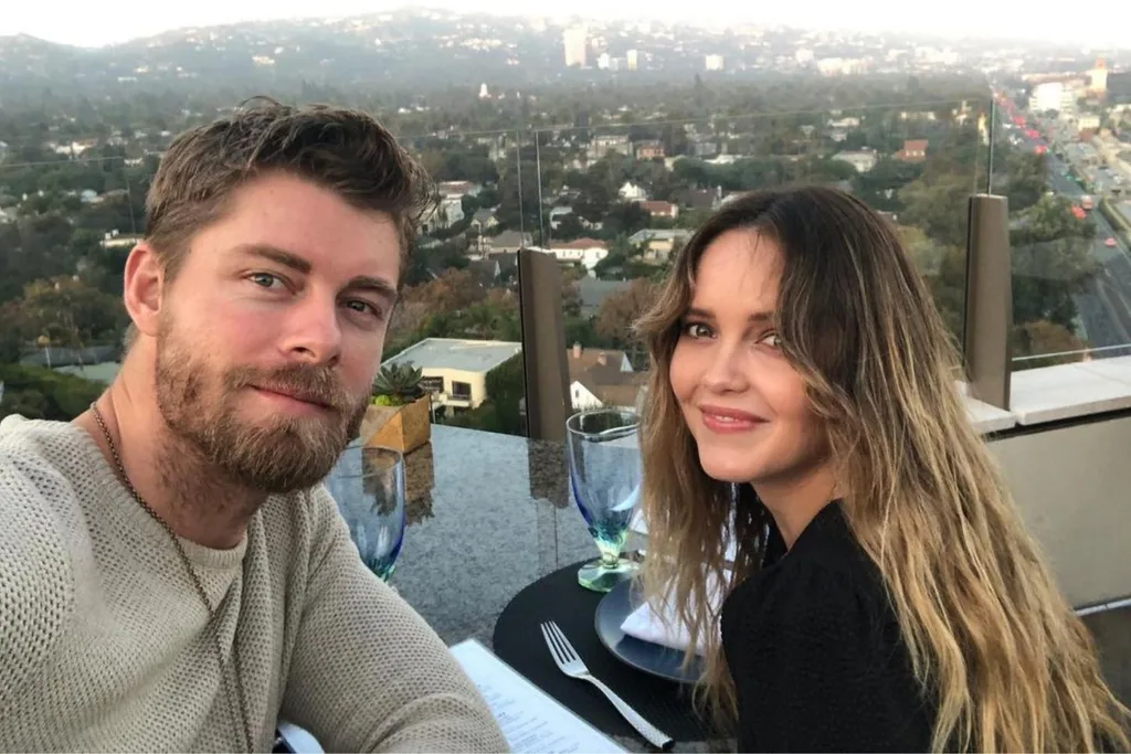 rebecca breeds luke mitchell