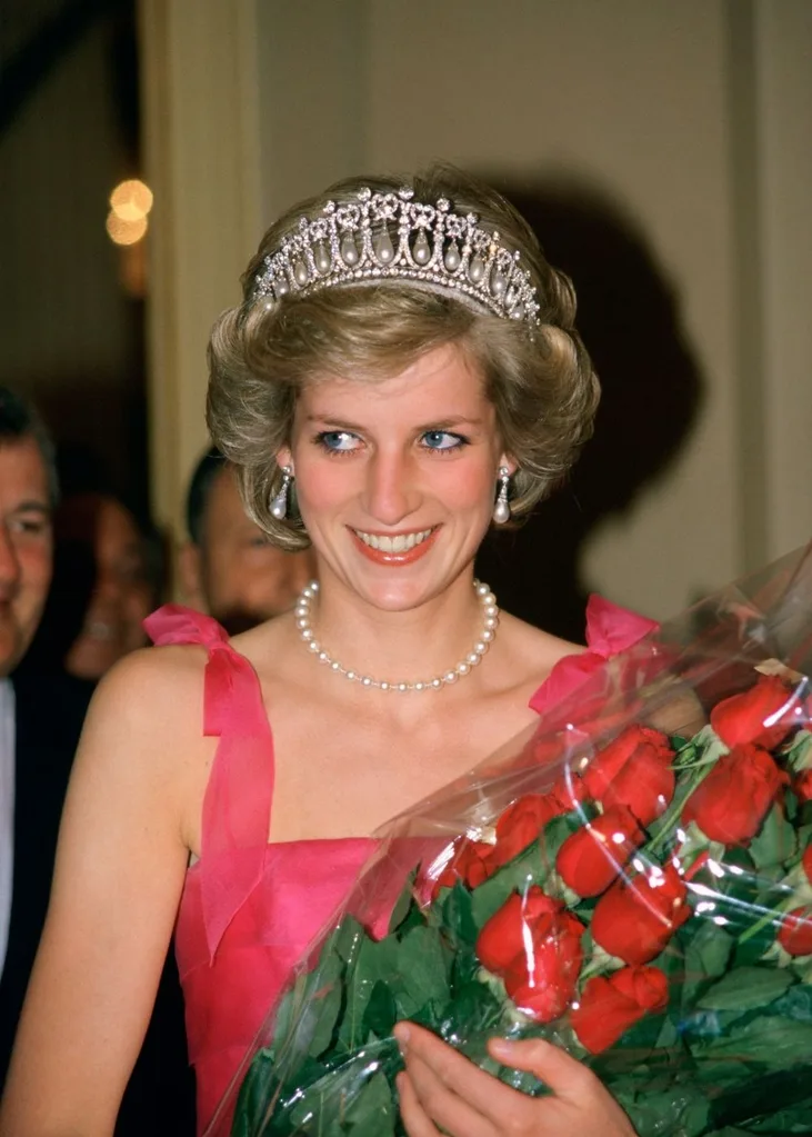 lovers-knot-tiara-princess-diana