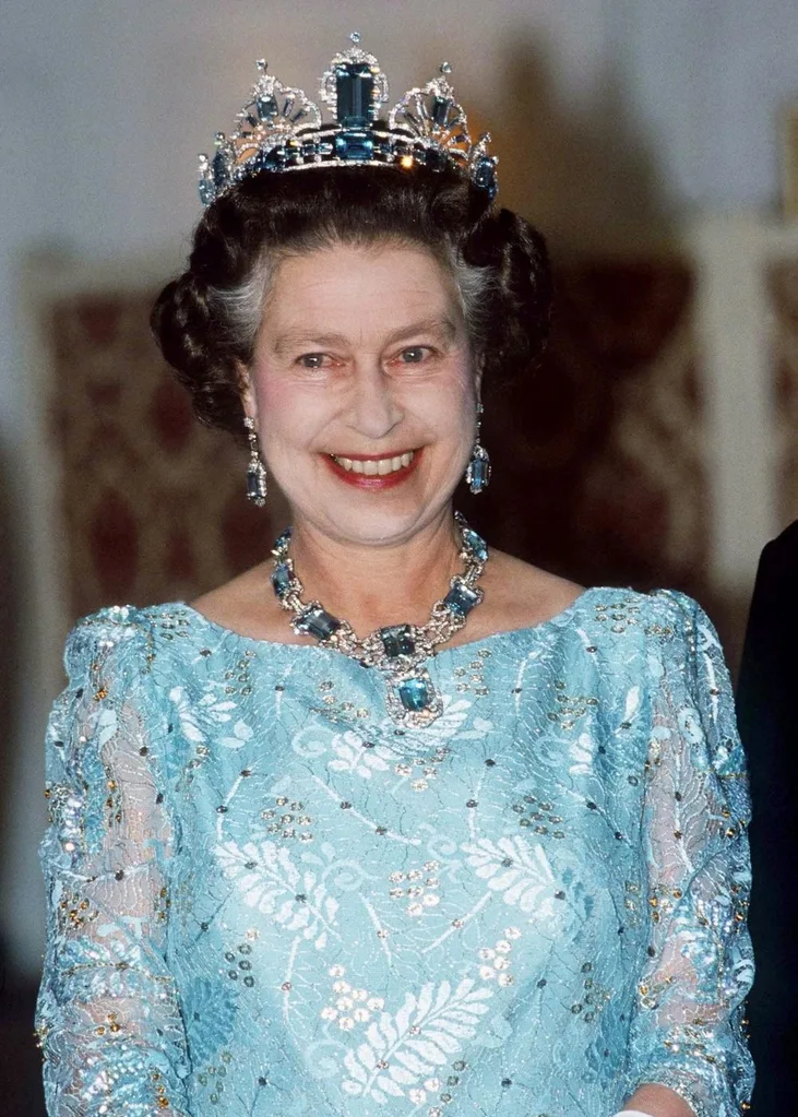 aquamarine-necklace-queen-elizabeth