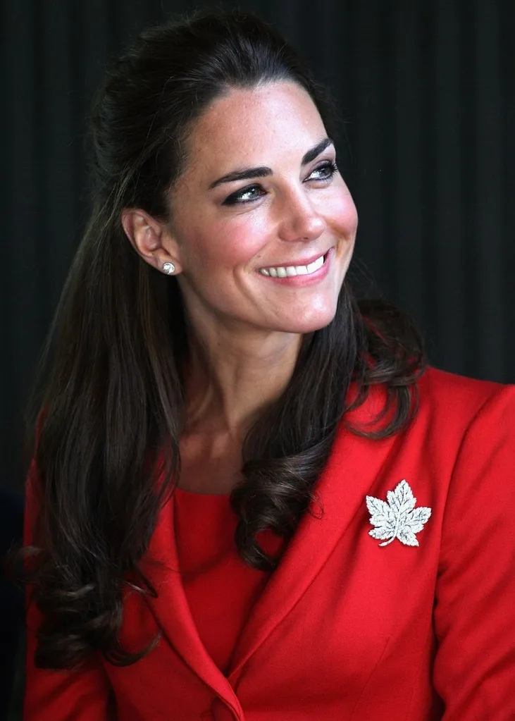 duchess-kate-maple-leaf-brooch