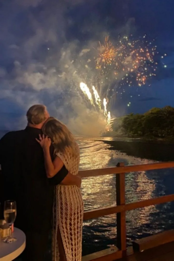 kyle and tegan watching fireworks