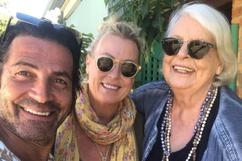 lisa-curry-mother-mark-tabone