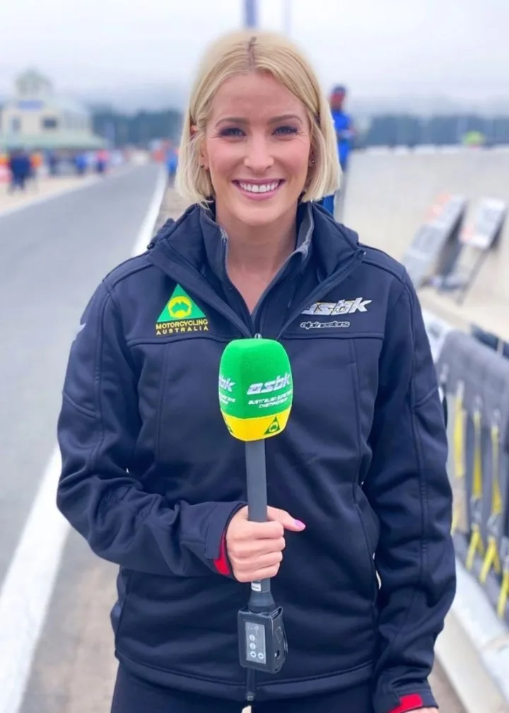 riana-crehan-supercars