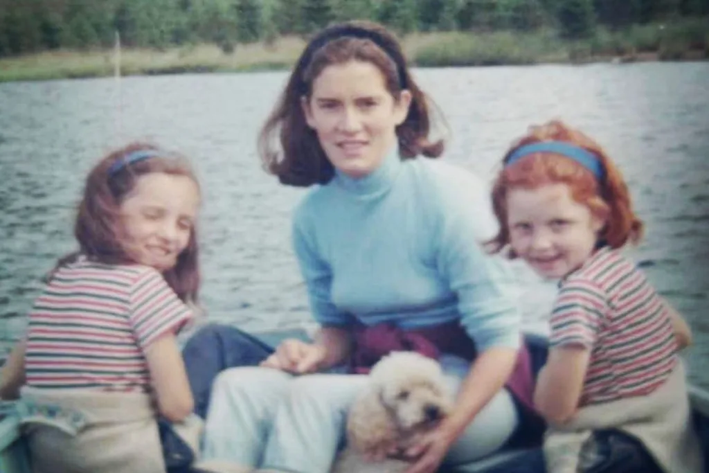 sarah-ferguson-mum-sister