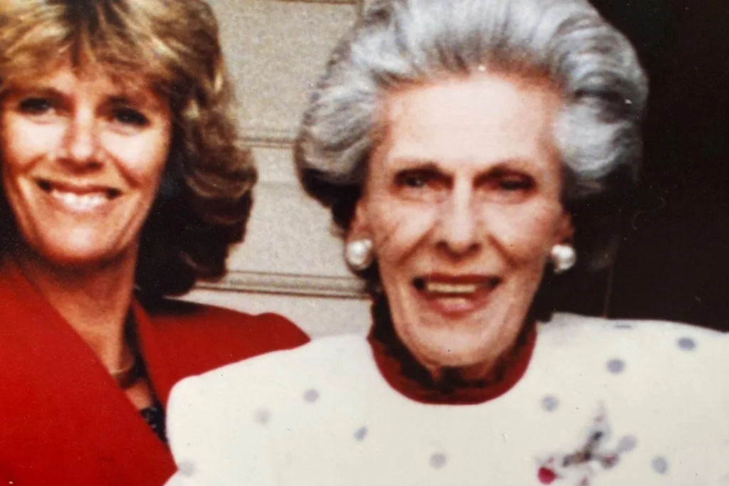 camilla-parker-bowles-mum