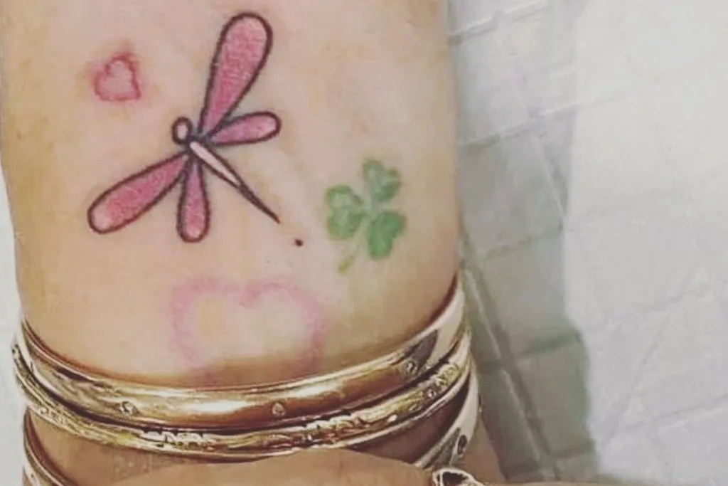 lisa-curry-tattoo-dragonfly