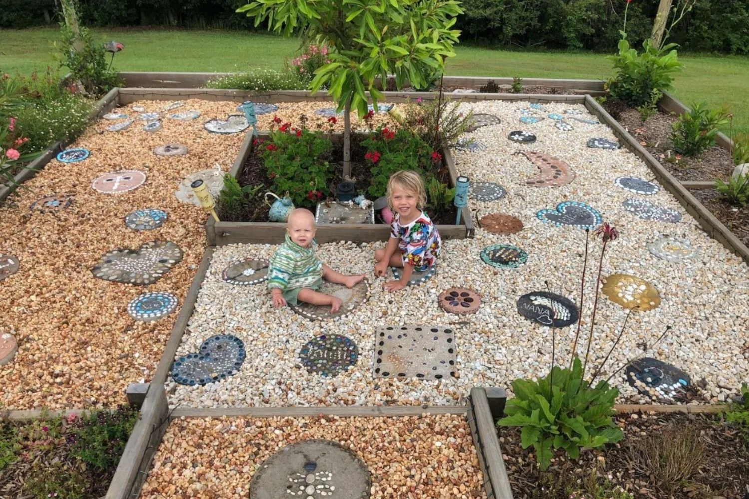 lisa curry grandchildren in jaimi's garden