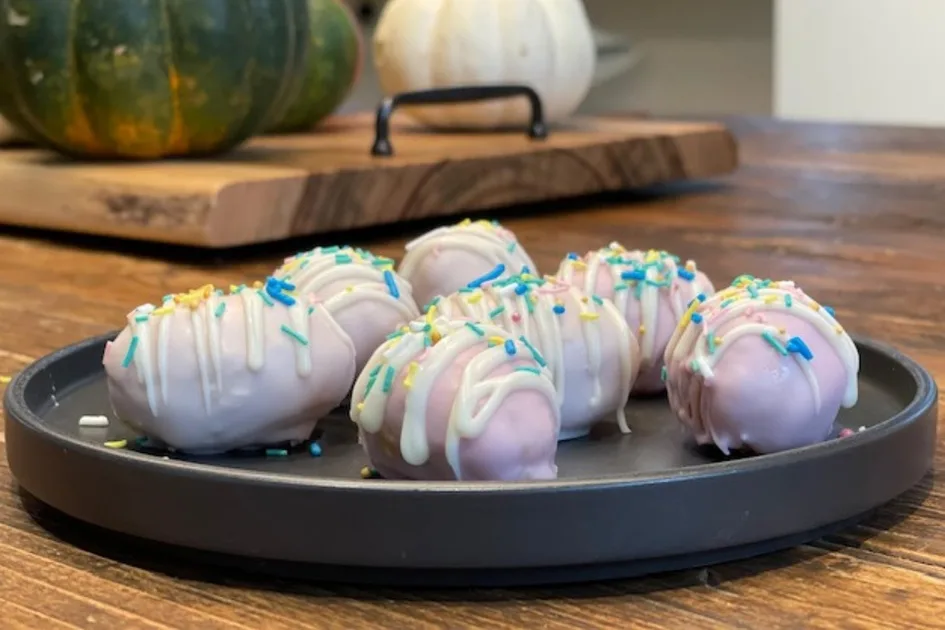 Make Easter special with our delightful Egg Cake Pops | New Idea