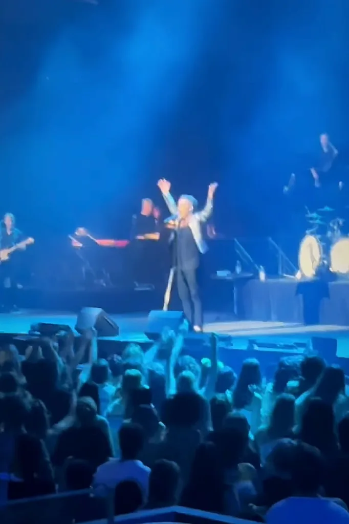 robbie-williams-melbourne-shane-warne-tribute