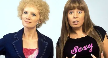 Look at moi, ploise! Kath & Kim fans celebrate major milestone