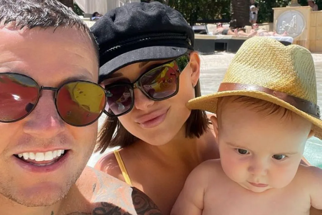todd-carney-susie-bradley-son-lion