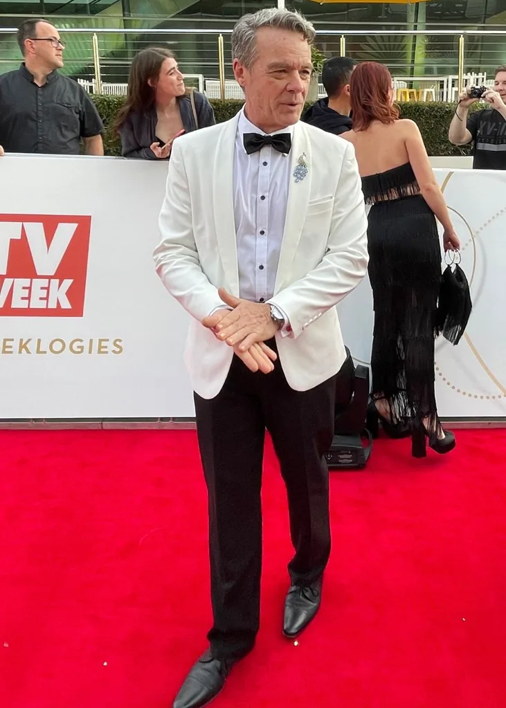 stefan-dennis