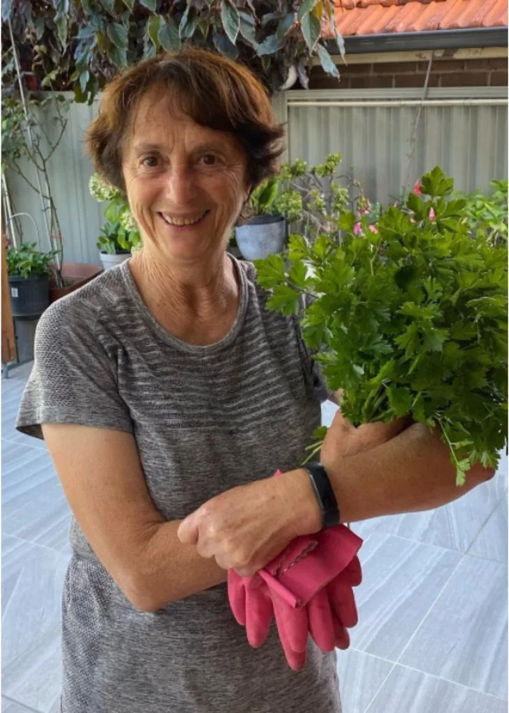 nonna-fina-parsley-bunch