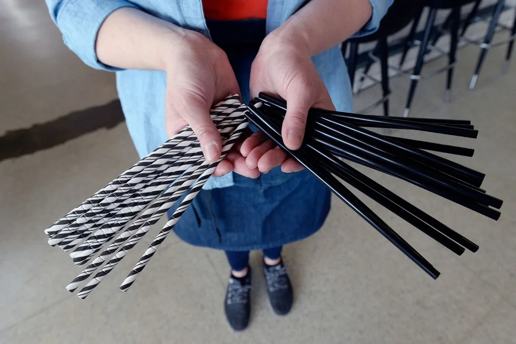 plastic-straws-banned-australia