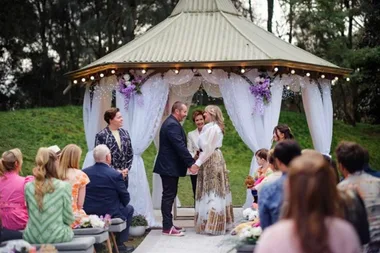 Neighbours fans demand to see original finale edit