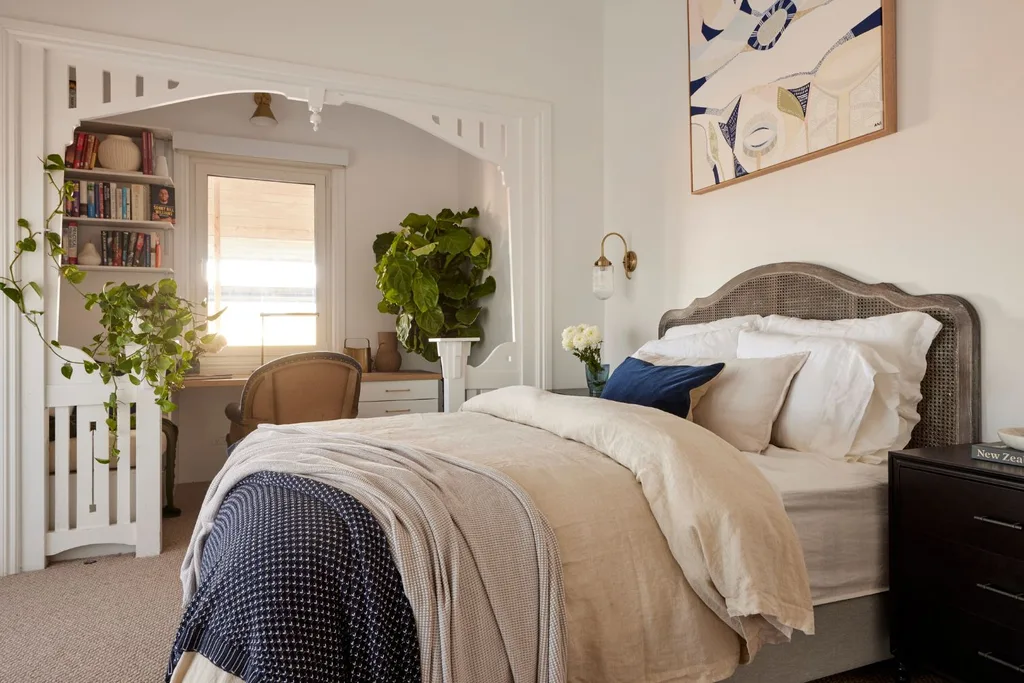Omar and Oz bedroom