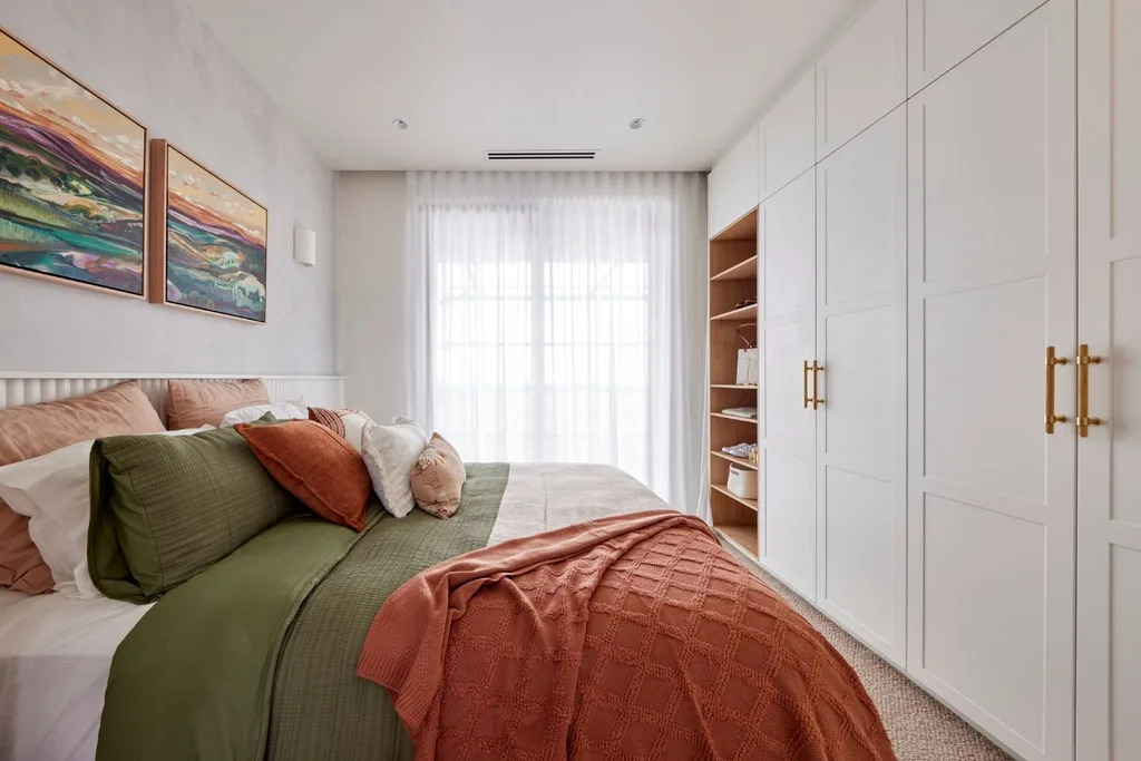 Dylan and jenny bedroom