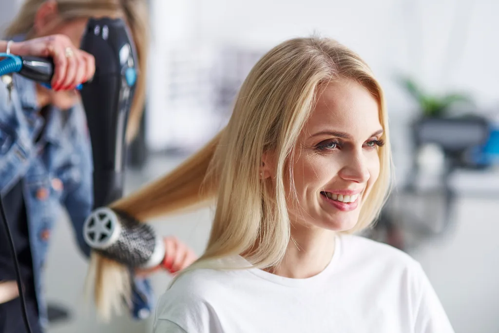 woman at hairdresser