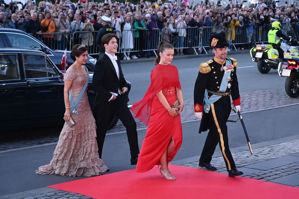 princess-mary-prince-frederik-kids-red-carpet-red-dress