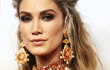 Heartbroken Delta cuddles up with Aussie actor