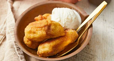 Crispy cinnamon sugar banana fritters
