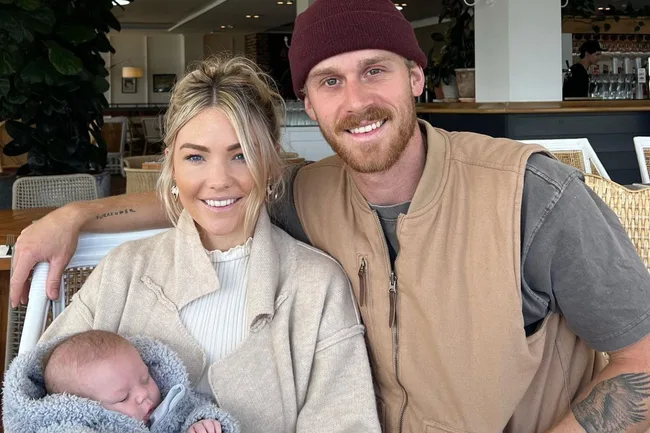 sam frost family