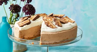 Nutty Snickers cheesecake recipe