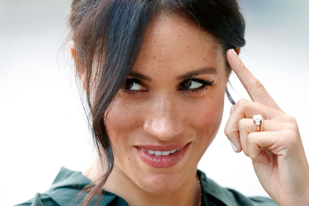 meghan-markle-diamond-ring